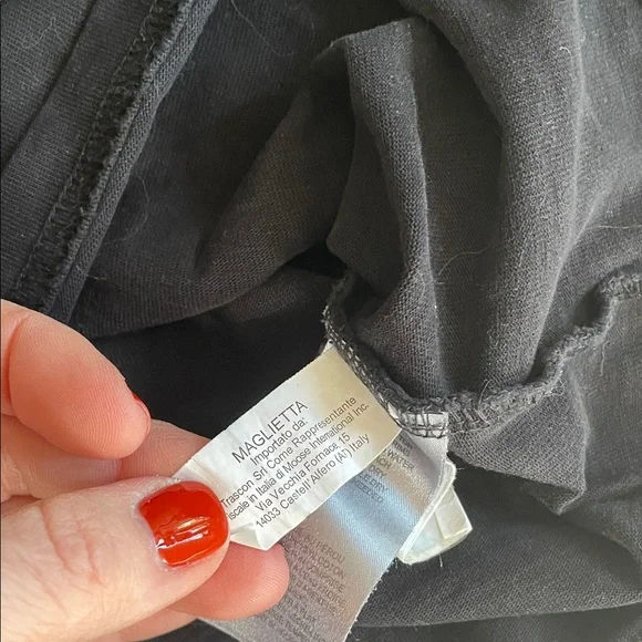 Moose Knuckles Kids Black T-Shirt Small fits  8-10 - Picture 10 of 12